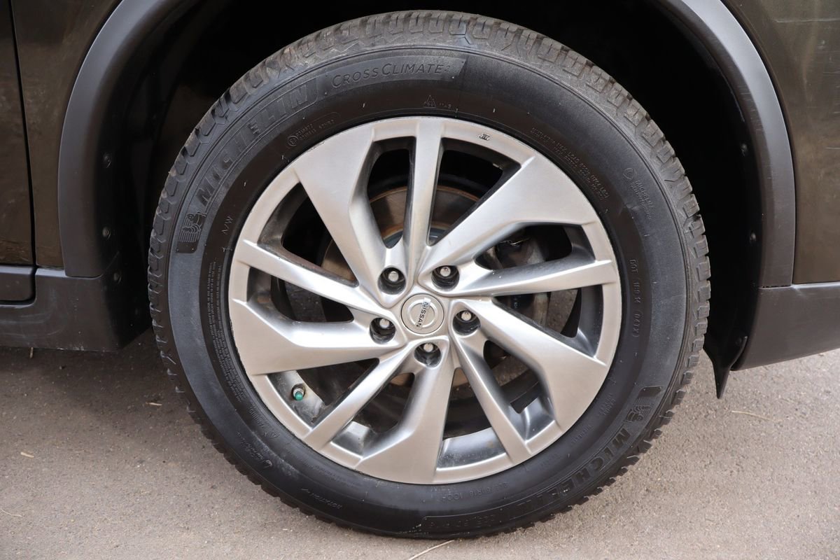 Used 2014 Nissan Rogue SL w/ SL Premium Package image 45