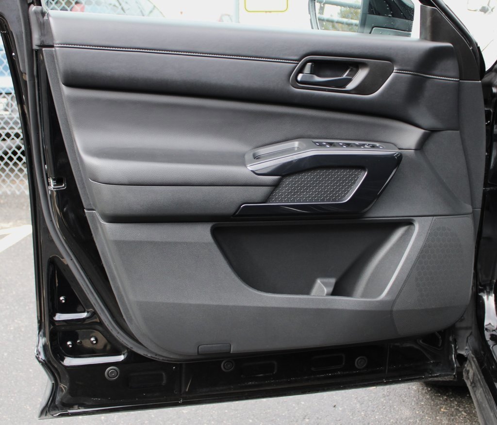 Certified 2024 Nissan Pathfinder S image 14