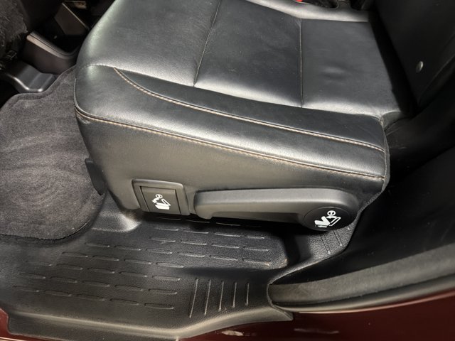 Used 2014 Toyota Highlander XLE AWD/4WD image 22