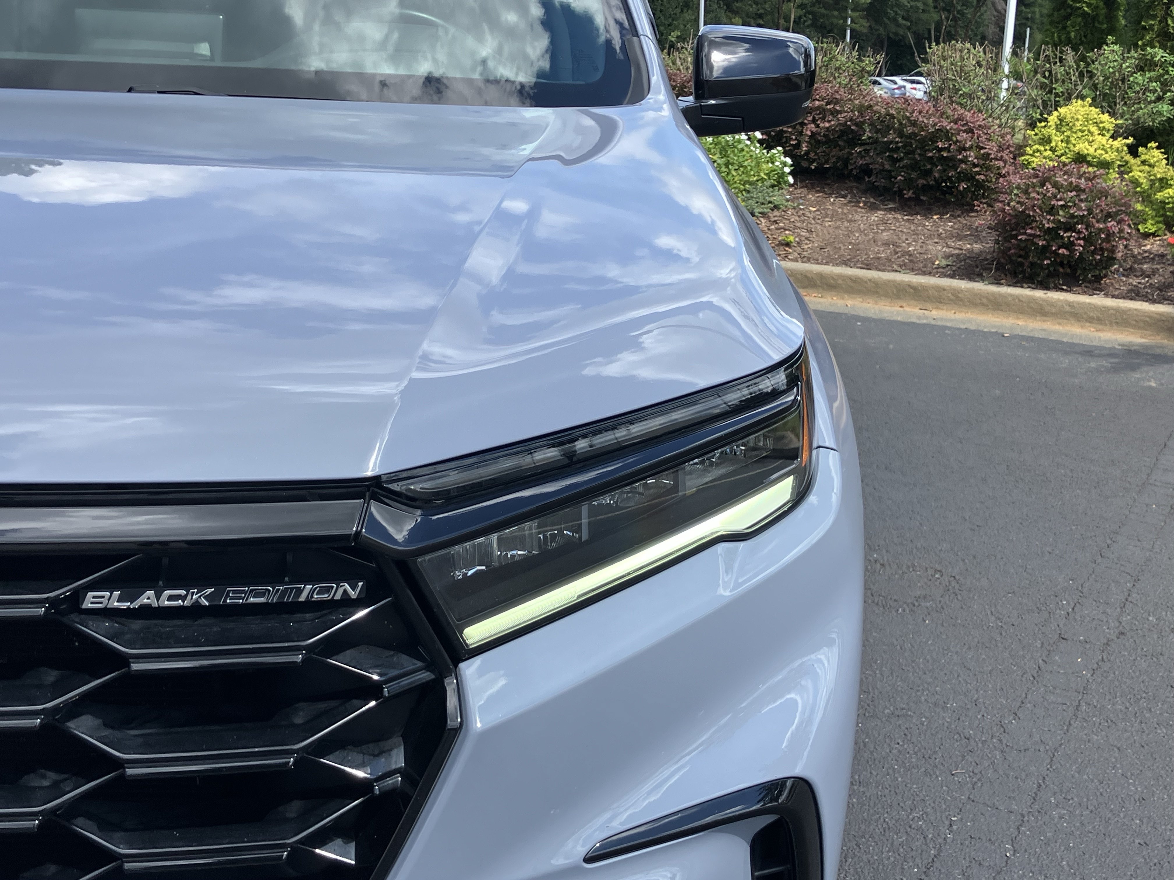 Certified 2025 Honda Pilot Black Edition image 5