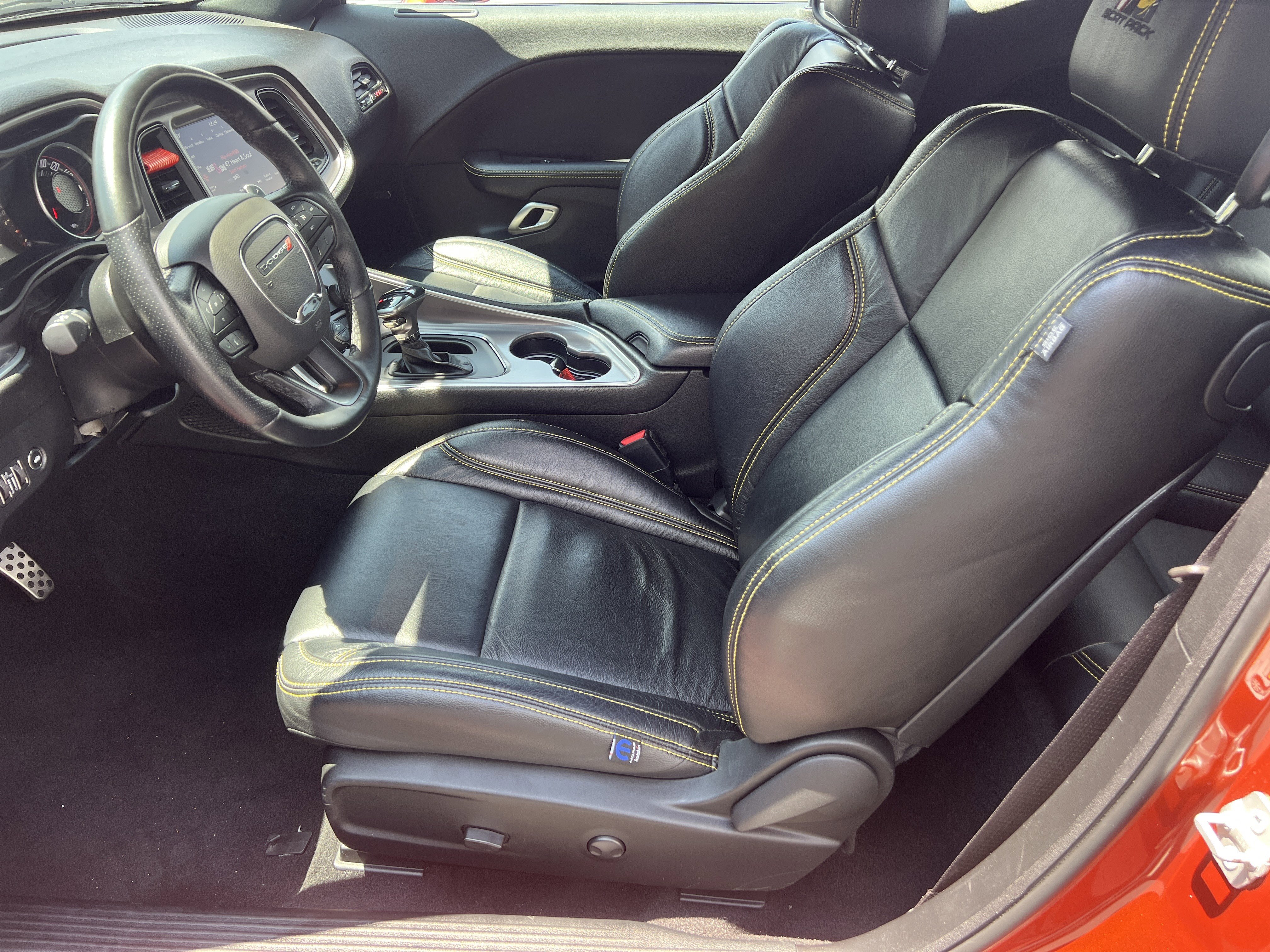 Used 2022 Dodge Challenger R/T Scat Pack w/ Driver Convenience Group RWD image 11