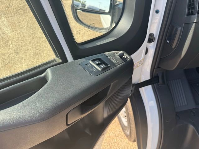 Used 2025 RAM ProMaster 2500 w/ Convenience Group image 11