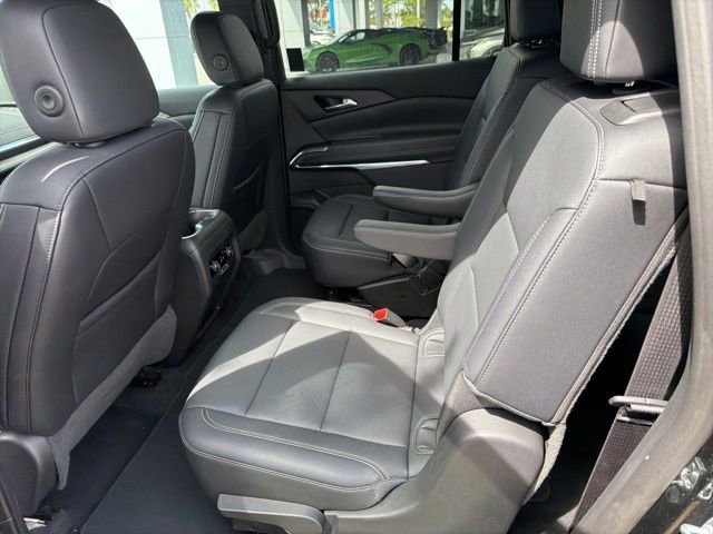 Certified 2025 Chevrolet Traverse LT FWD image 7