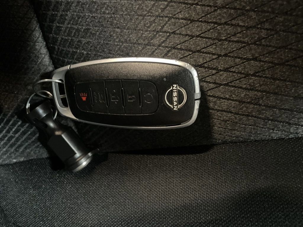 Used 2024 Nissan Rogue SV AWD/4WD image 30