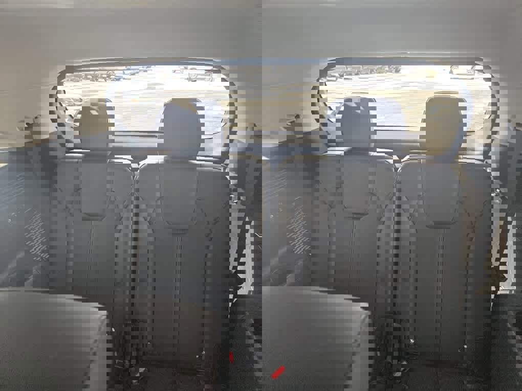 Used 2024 Kia Sorento S image 19