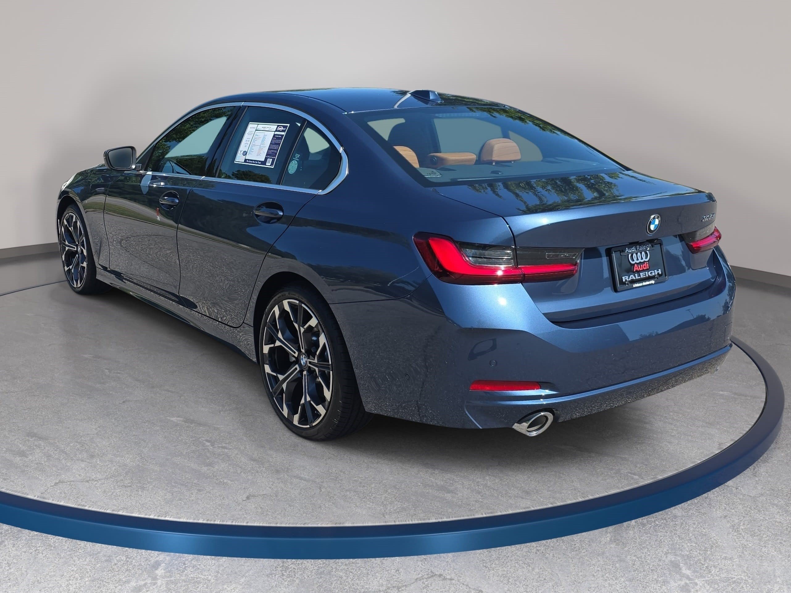 Used 2026 BMW 330i Sedan w/ Premium Package RWD image 8