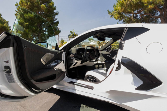 Used 2023 Chevrolet Corvette Stingray Premium Cpe w/ Z51 Performance Package image 34