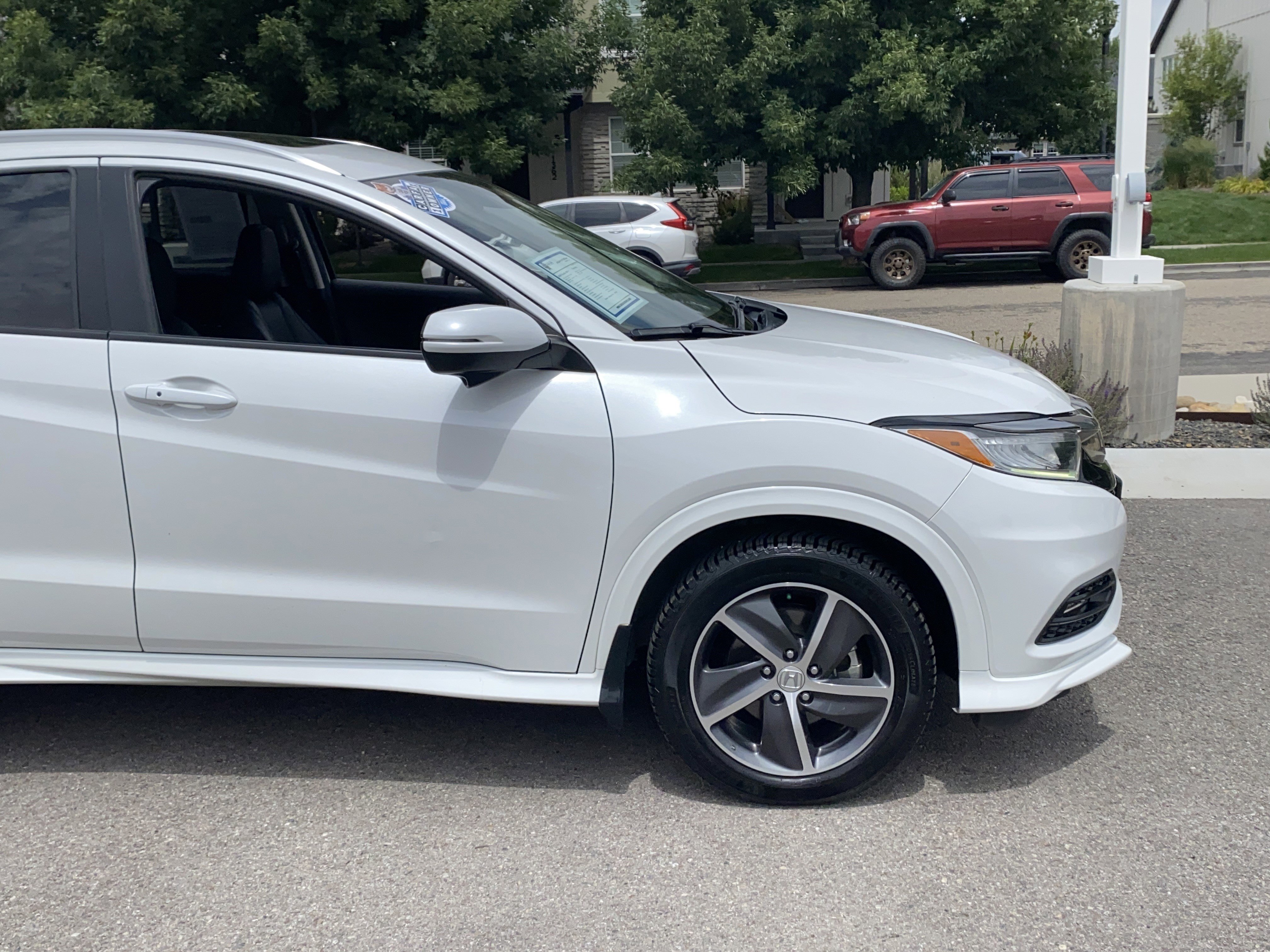 Used 2020 Honda HR-V Touring image 8