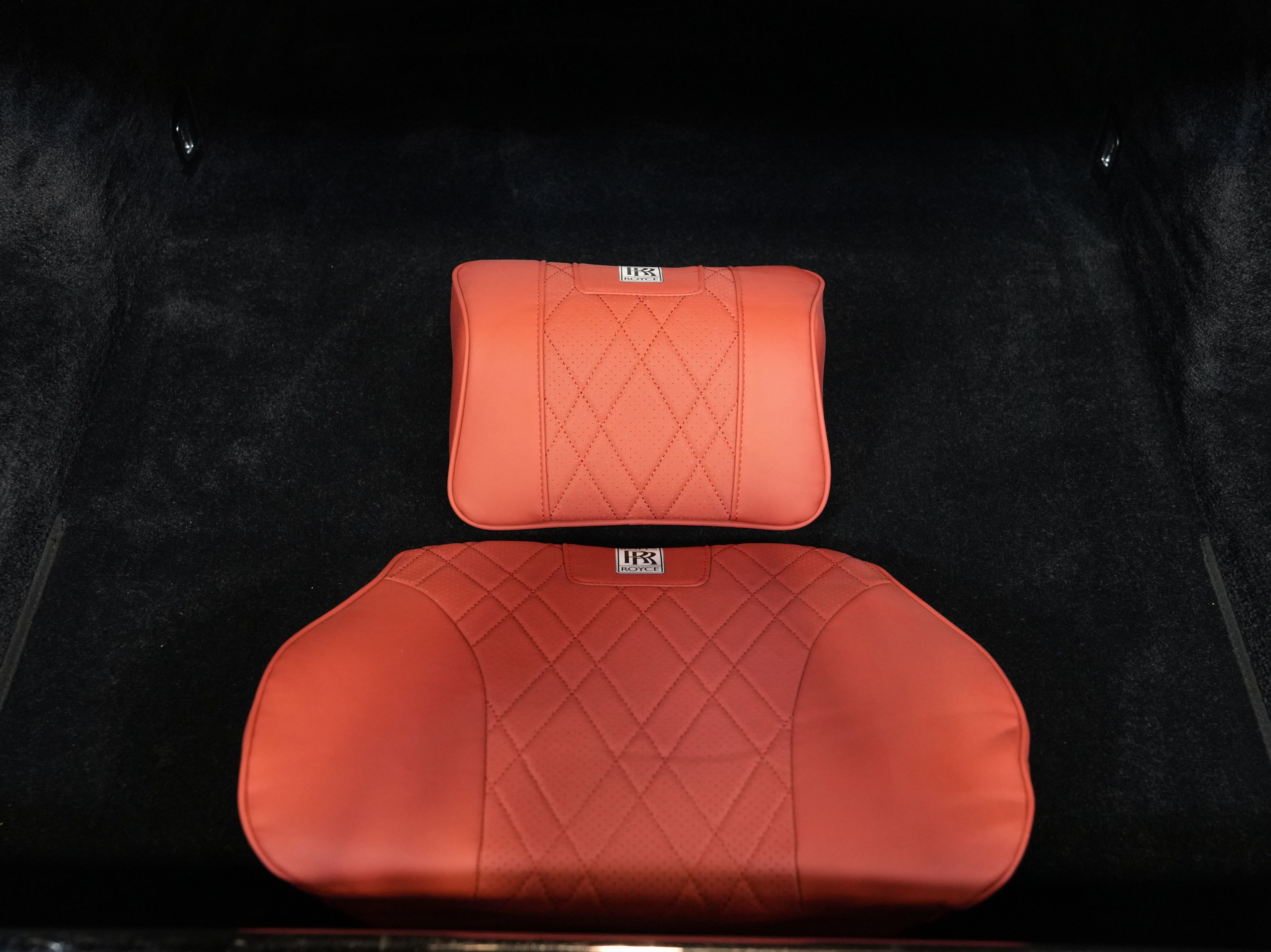 Used 2014 Rolls-Royce Wraith RWD image 55