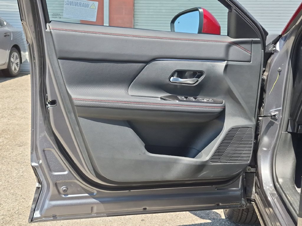 New 2026 Nissan Kicks SR FWD image 12