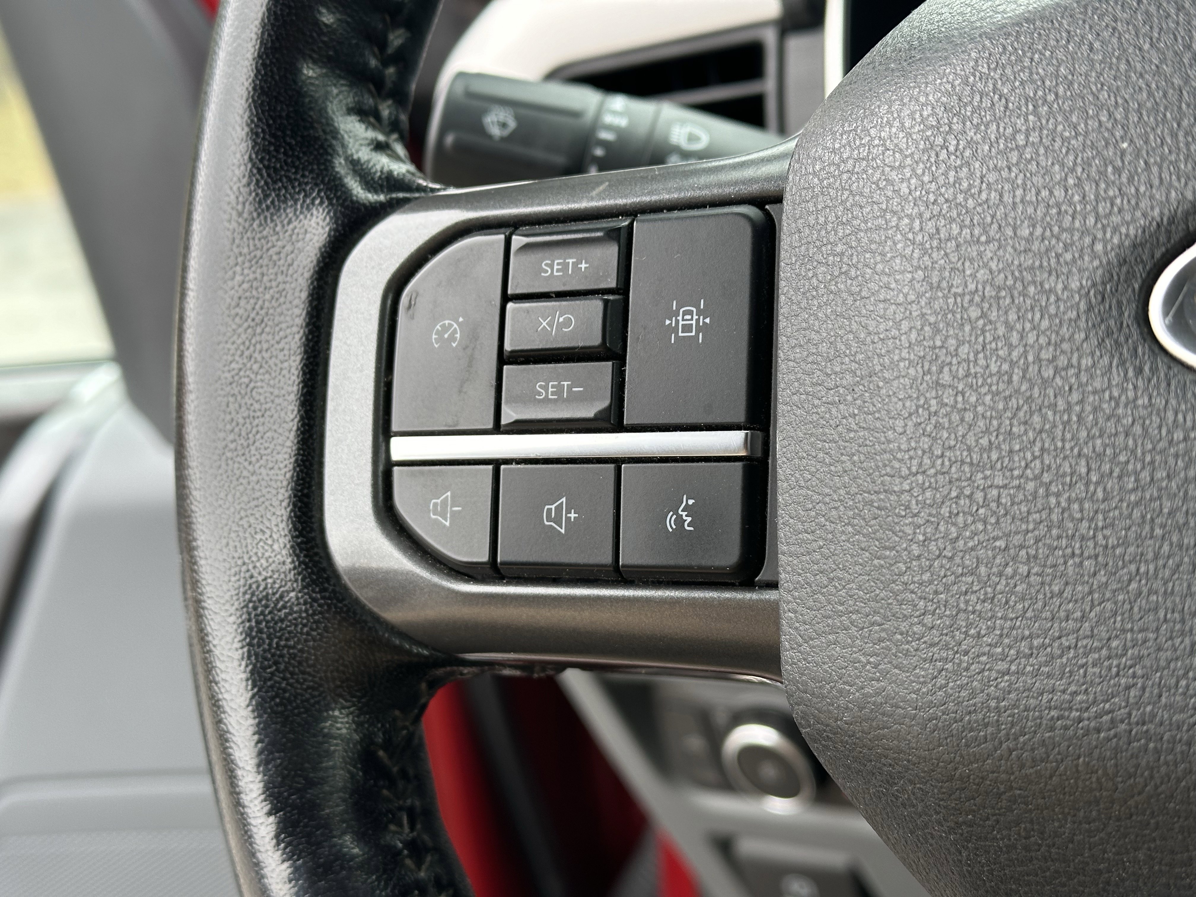 Used 2022 Ford F150 XLT w/ Equipment Group 302A High image 17