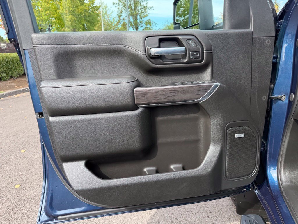 Used 2022 Chevrolet Silverado 2500 LTZ AWD/4WD image 11
