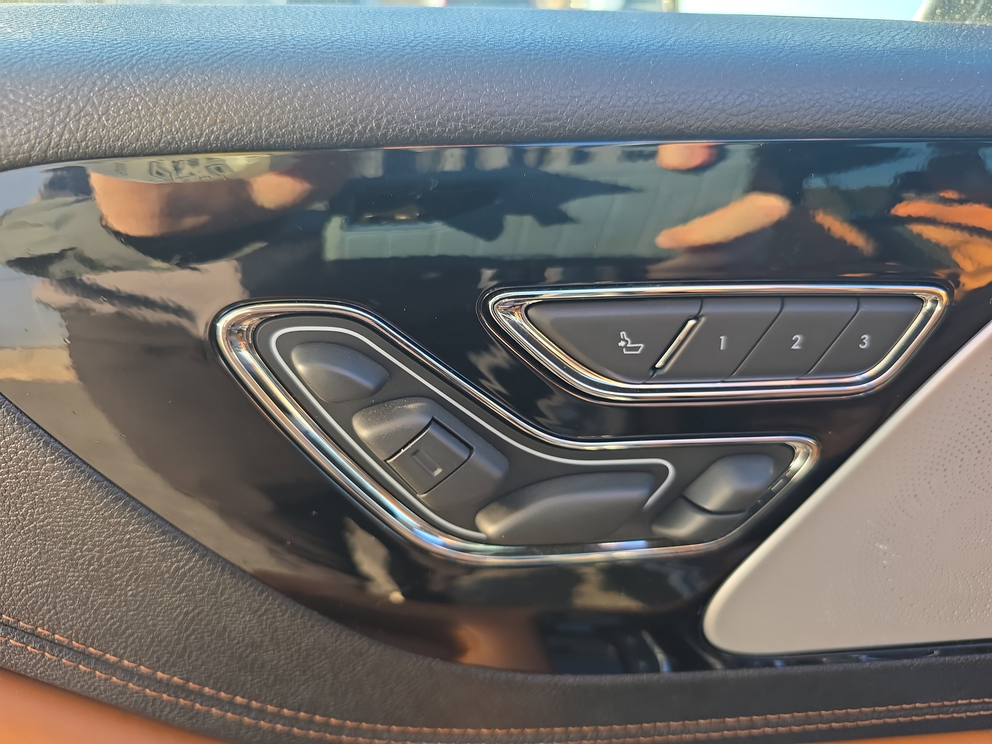 Used 2023 Lincoln Aviator Black Label w/ Dynamic Handling Package image 13