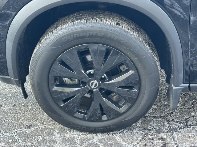 Certified 2023 Nissan Rogue SV w/ SV Premium Package image 9