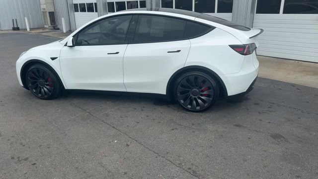 Used 2025 Tesla Model Y Performance AWD/4WD image 9