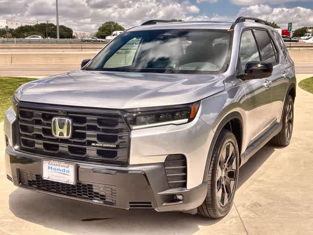 Certified 2026 Honda Pilot Black Edition image 2