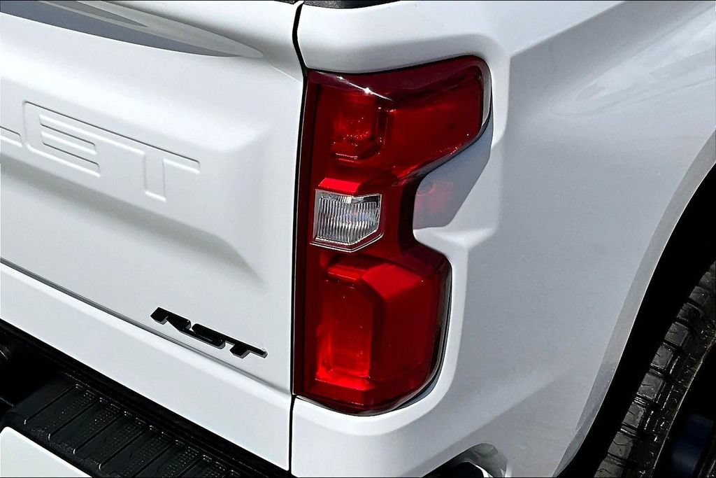 Used 2022 Chevrolet Silverado 1500 RST RWD image 23