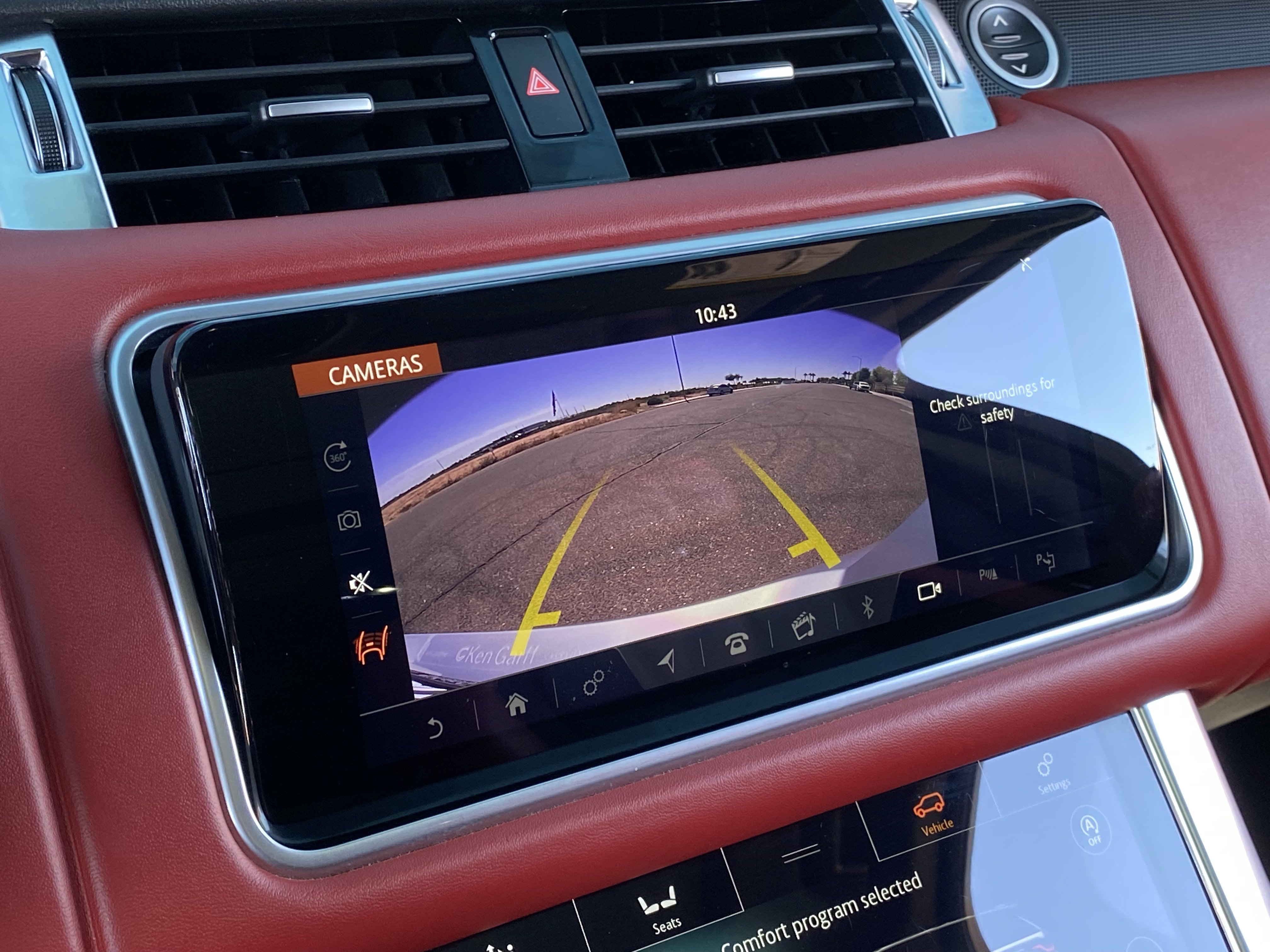 Used 2021 Land Rover Range Rover Sport HST image 24