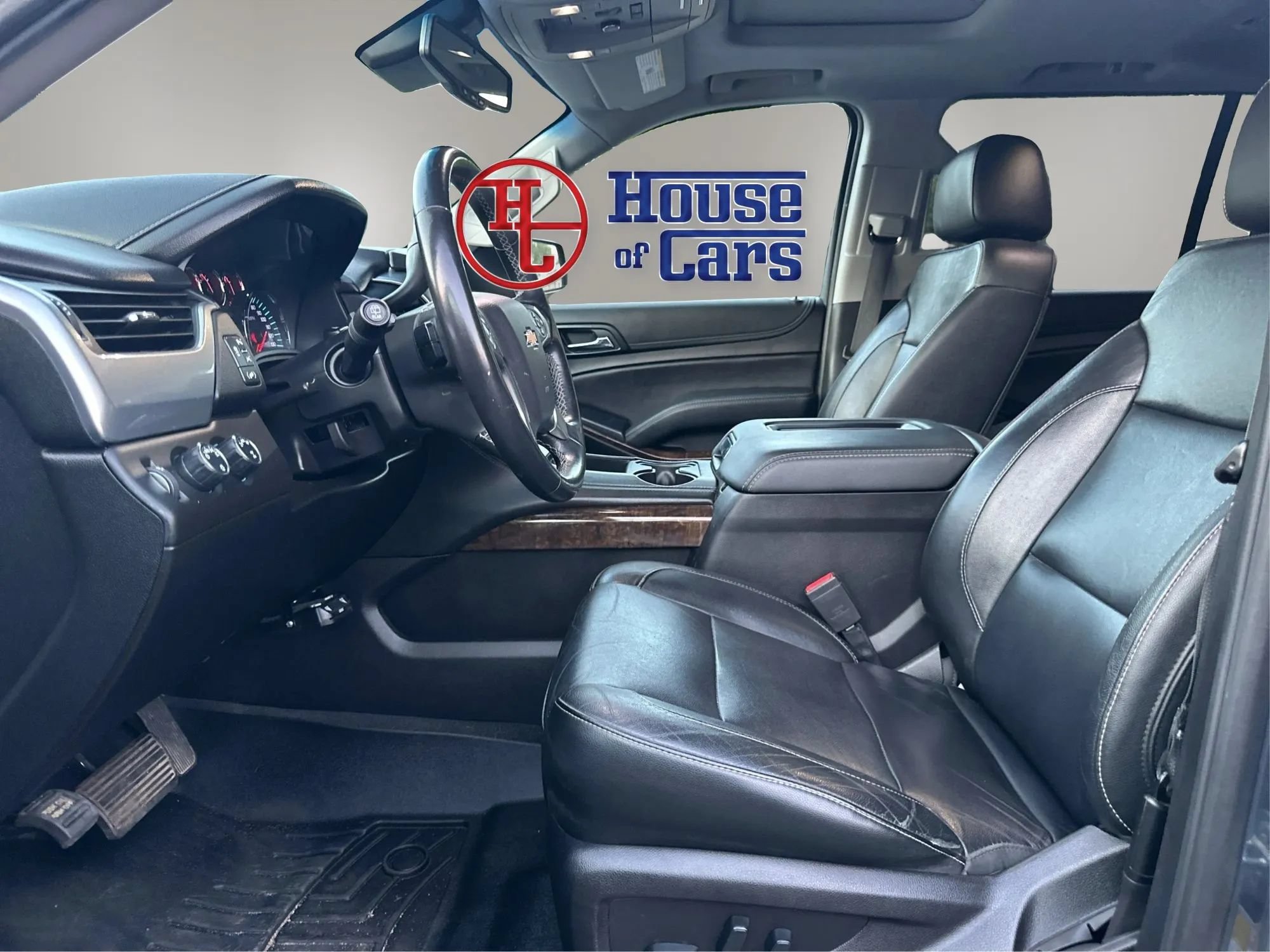 Used 2019 Chevrolet Suburban LT AWD/4WD image 9