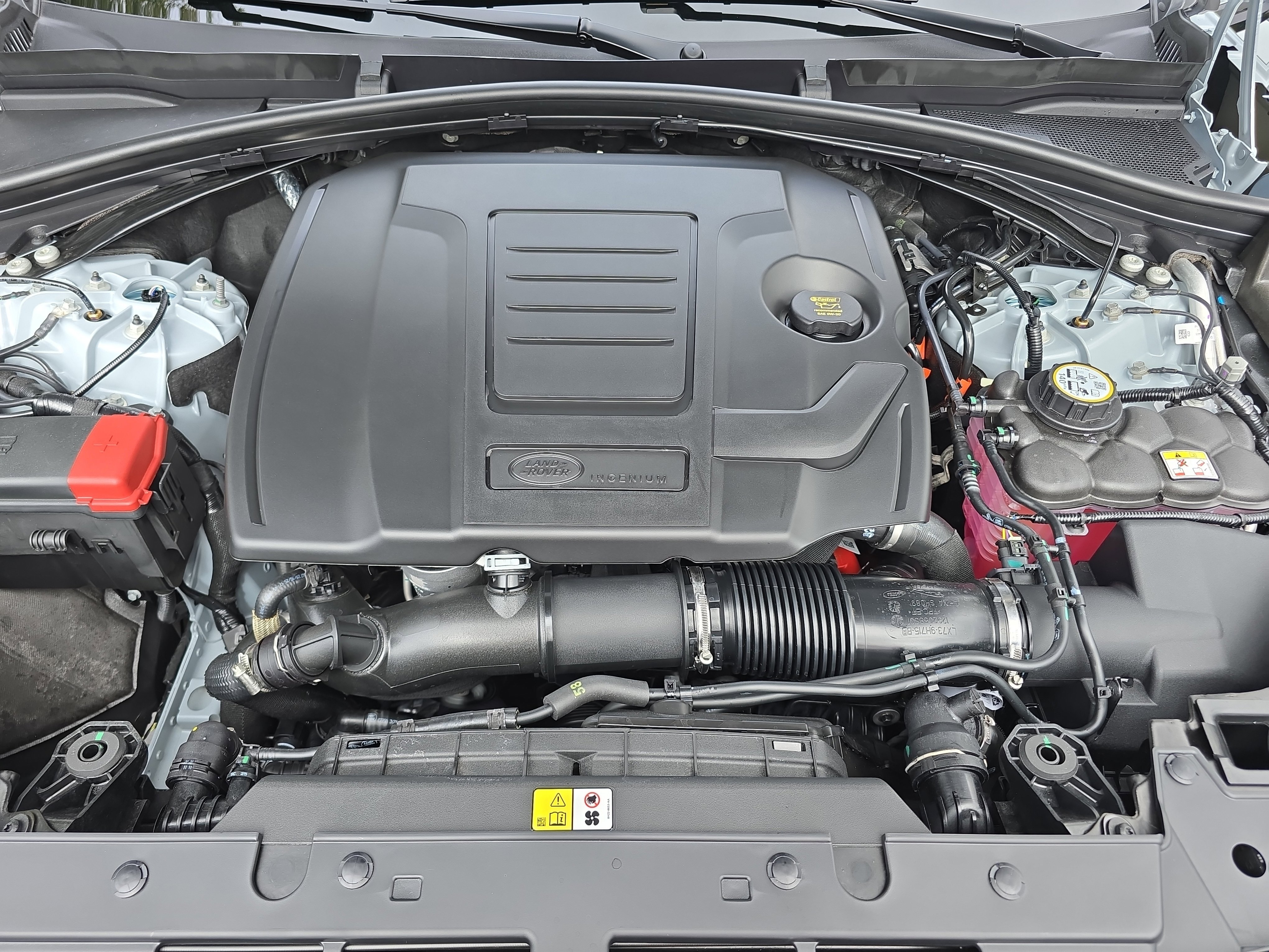 New 2026 Land Rover Range Rover Velar Dynamic SE image 31