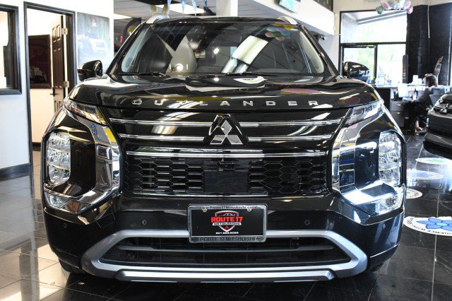 Used 2025 Mitsubishi Outlander GT AWD/4WD image 2