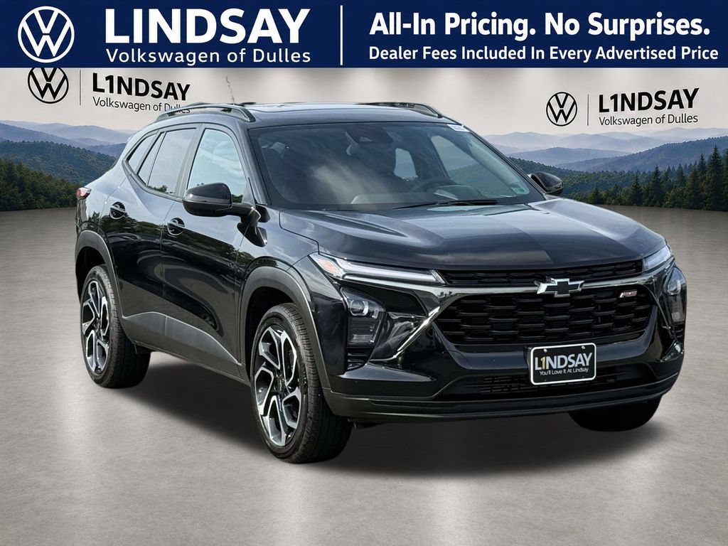 Used 2025 Chevrolet Trax RS w/ Sunroof Package