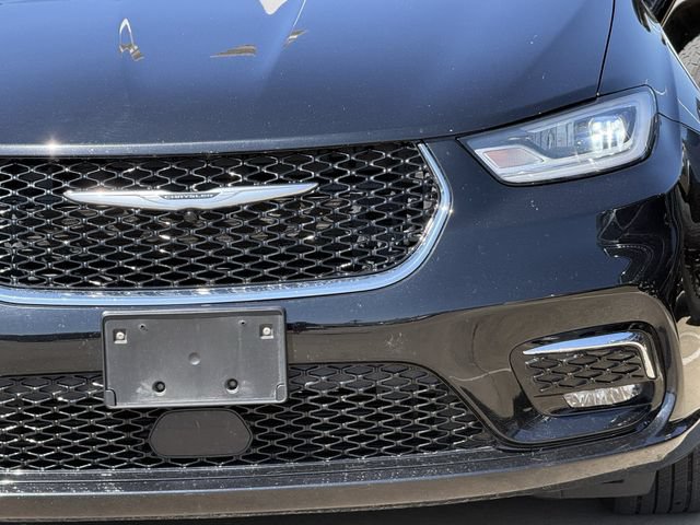 Used 2024 Chrysler Pacifica Touring-L FWD image 8