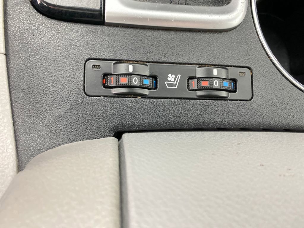 Certified 2019 Toyota Highlander Limited image 23