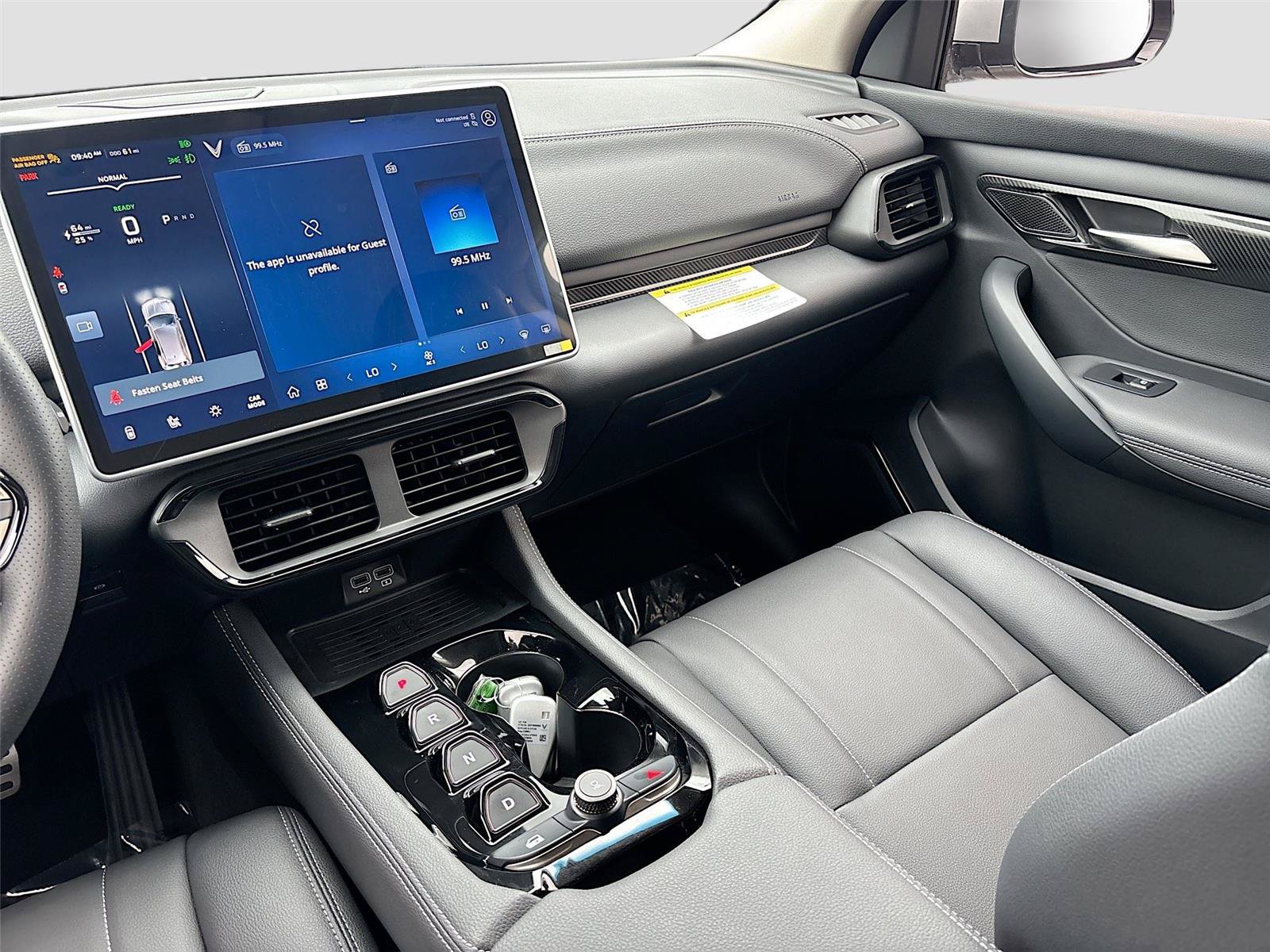 New 2025 VinFast VF 8 Eco AWD/4WD image 22