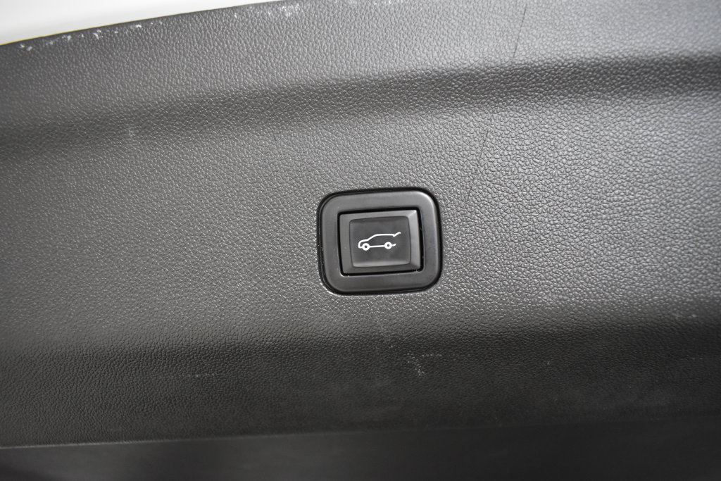 Used 2021 Chevrolet Tahoe Premier w/ Premium Package AWD/4WD image 42