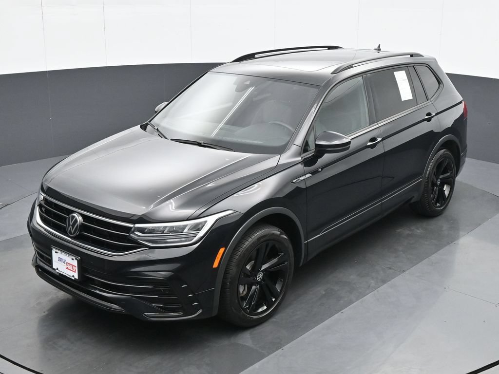 Used 2024 Volkswagen Tiguan SE R-Line AWD/4WD image 17