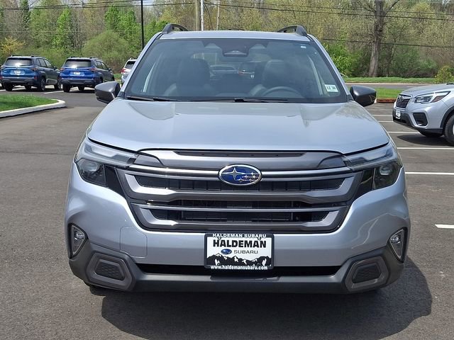 Used 2025 Subaru Forester Limited image 2