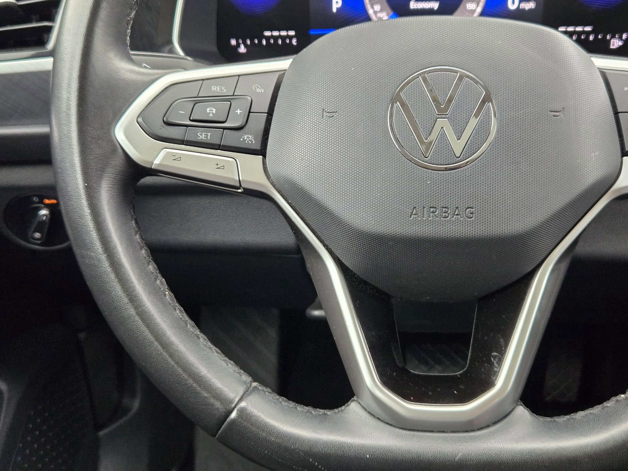 Used 2024 Volkswagen Jetta SE FWD image 21
