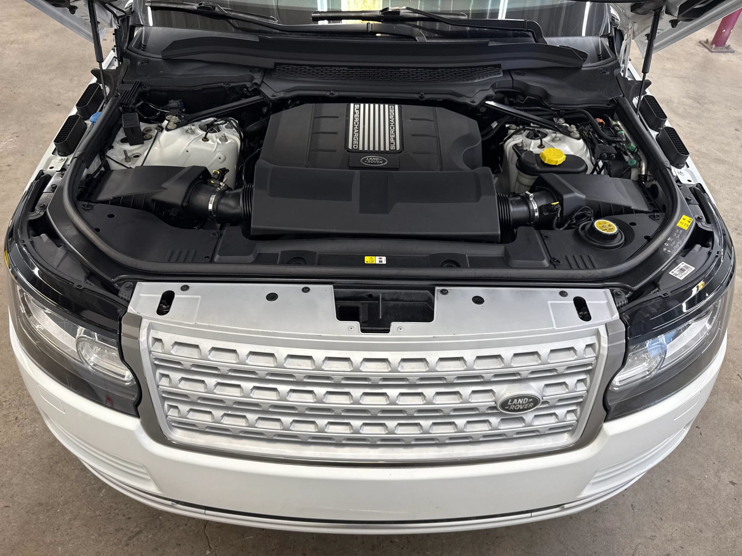 Used 2015 Land Rover Range Rover Long Wheelbase Supercharged AWD/4WD image 34