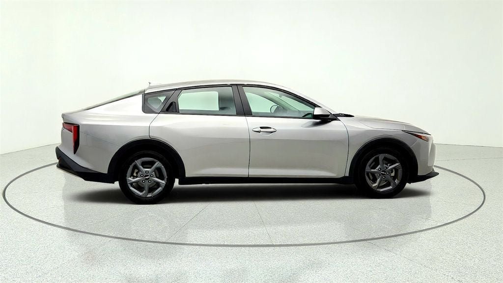 Used 2025 Kia K4 FWD image 4