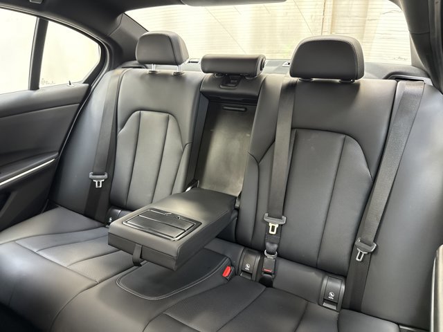 Used 2024 BMW 330e xDrive image 13