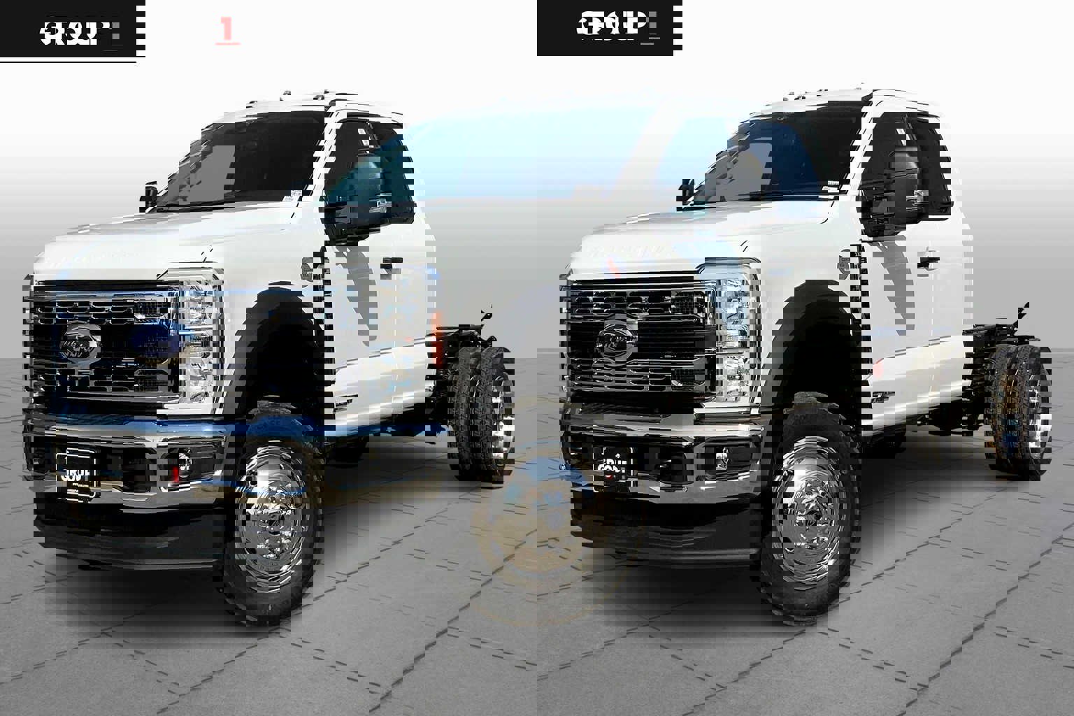 New 2025 Ford F450 XLT image 1