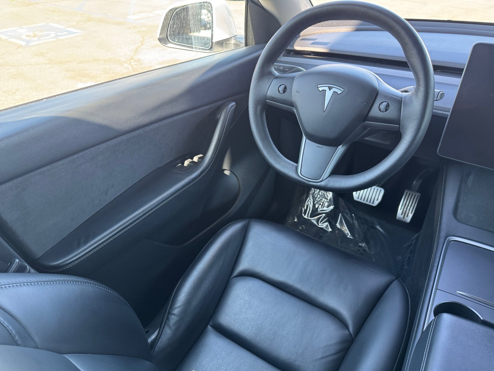Used 2022 Tesla Model Y Long Range AWD/4WD image 17