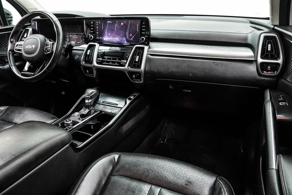 Used 2023 Kia Sorento S w/ Panoramic Sunroof Package FWD image 22