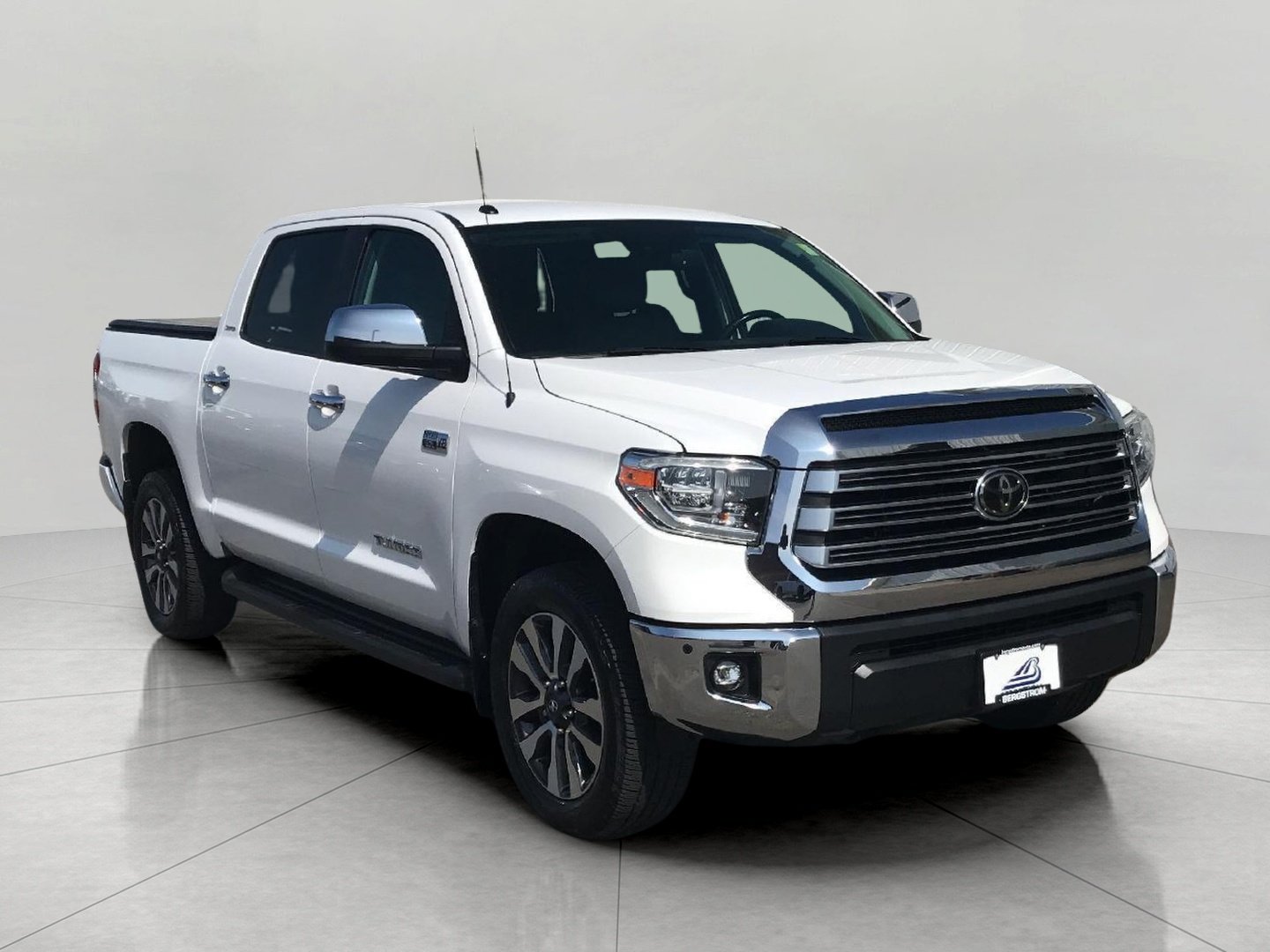 Used 2018 Toyota Tundra Limited w/ Limited Premium Package AWD/4WD image 1