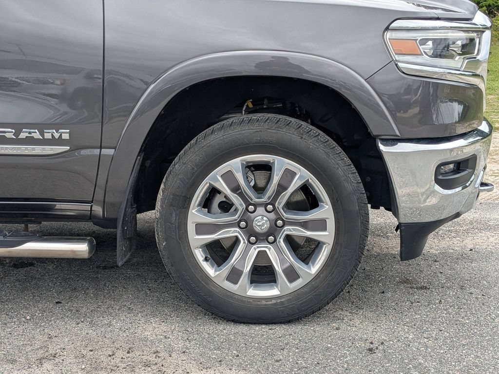 Used 2024 RAM 1500 Limited AWD/4WD image 11