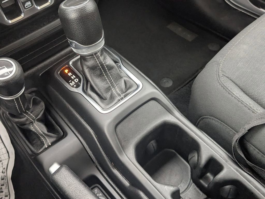 Used 2023 Jeep Gladiator Overland image 21