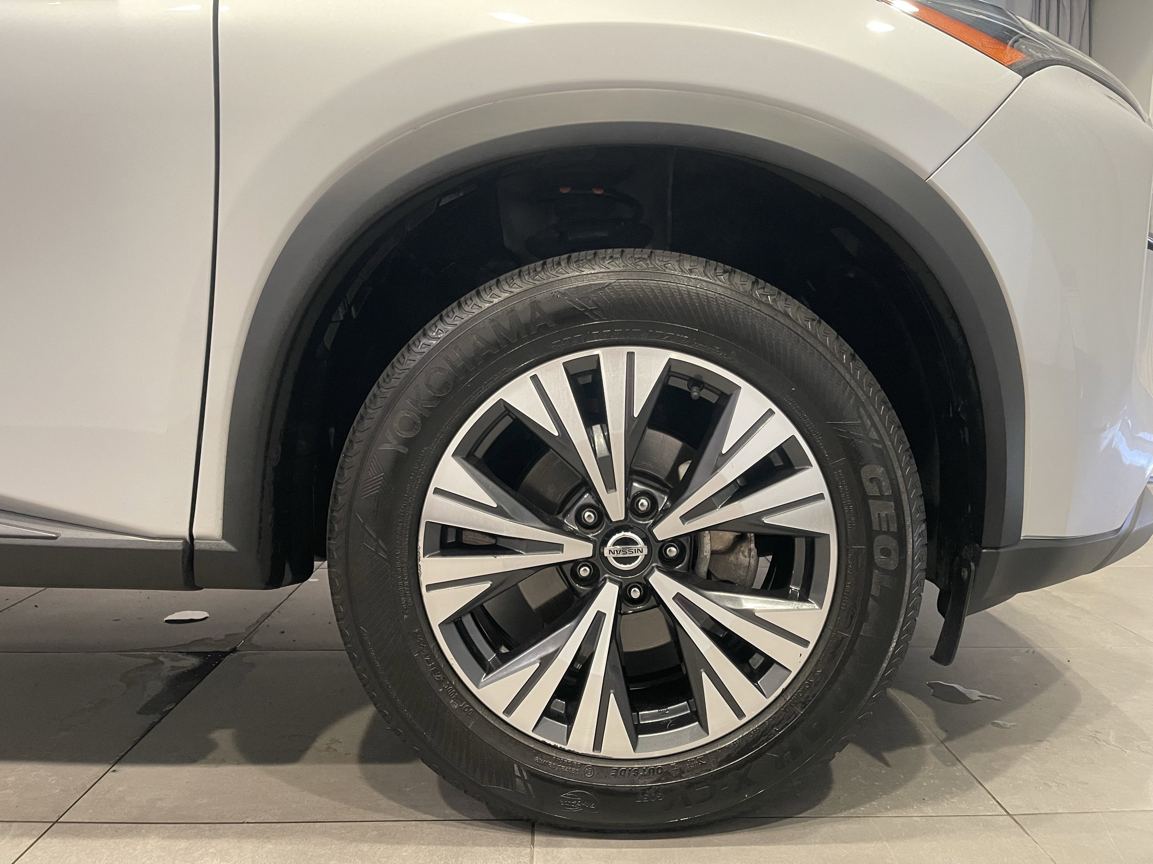 Used 2021 Nissan Rogue SV AWD/4WD image 10