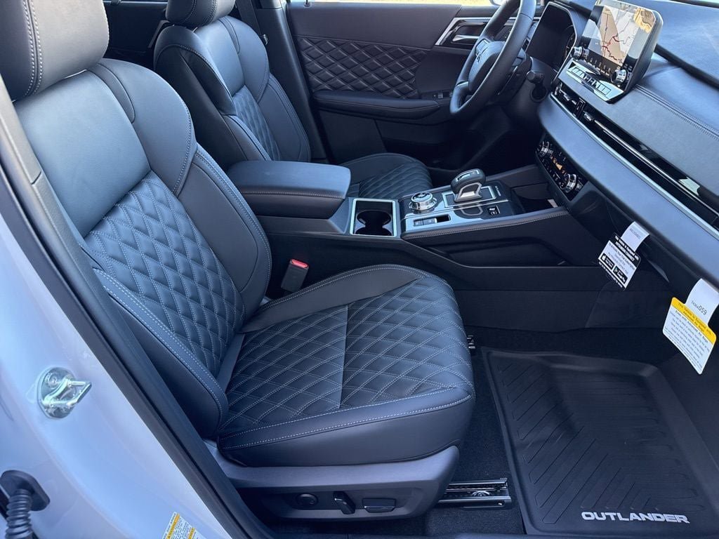 New 2025 Mitsubishi Outlander SEL AWD/4WD image 24