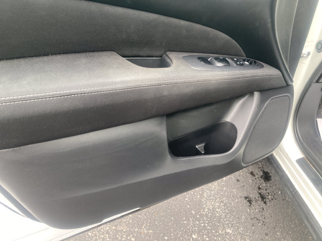 Used 2017 Nissan Pathfinder S AWD/4WD image 13