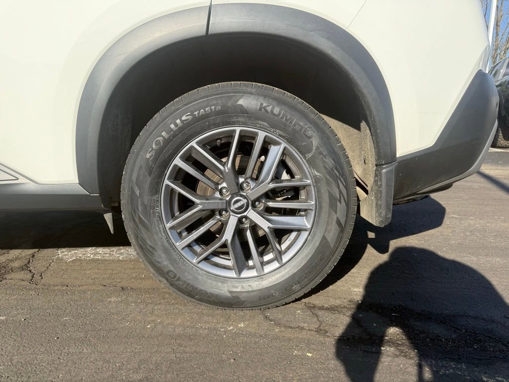 Used 2023 Nissan Rogue S AWD/4WD image 24