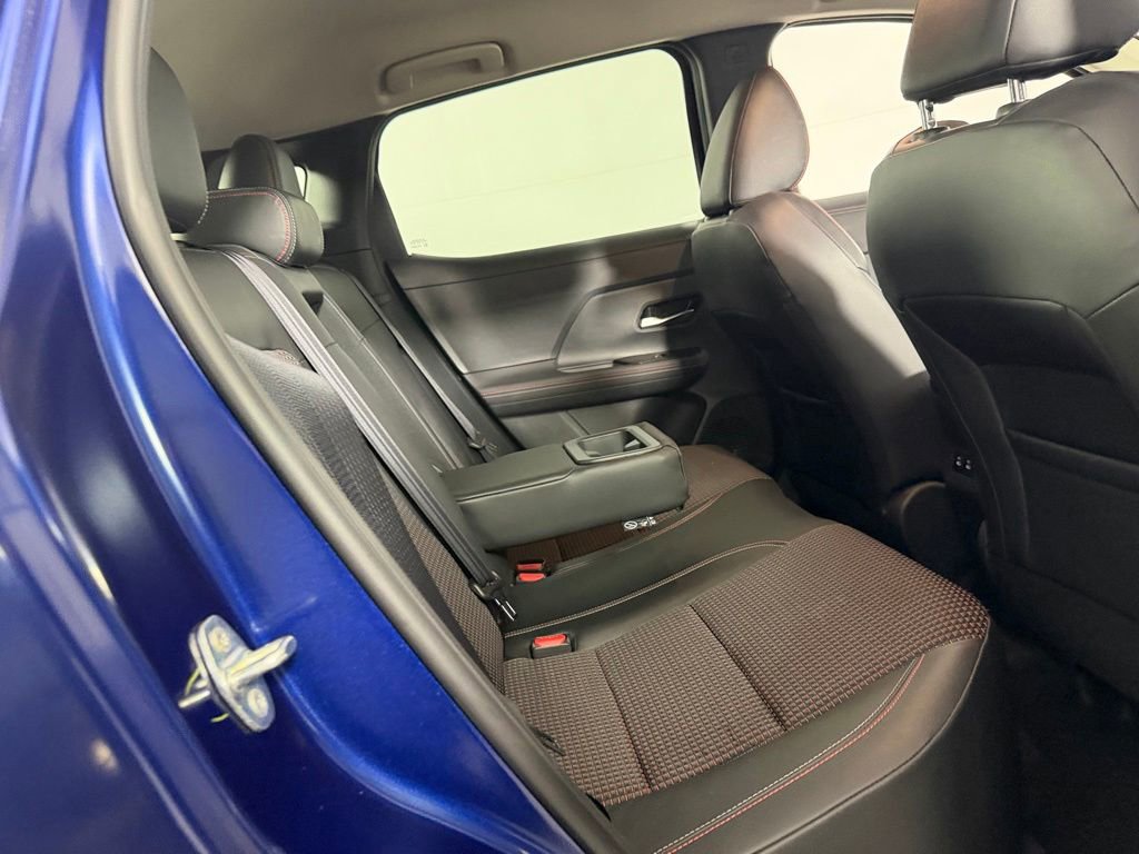 Used 2025 Nissan Kicks SR FWD image 27