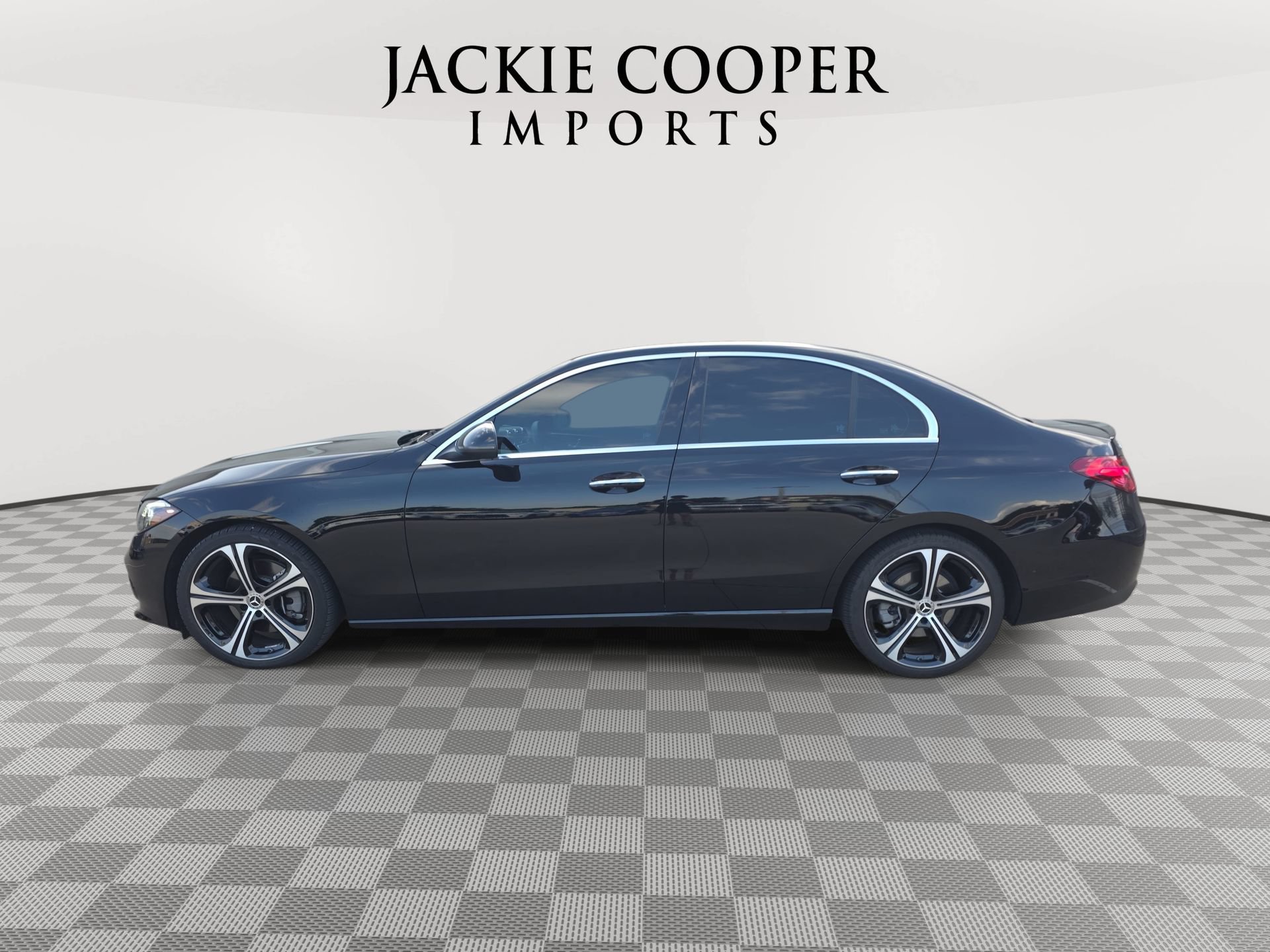 Used 2023 Mercedes-Benz C 300 Sedan image 8