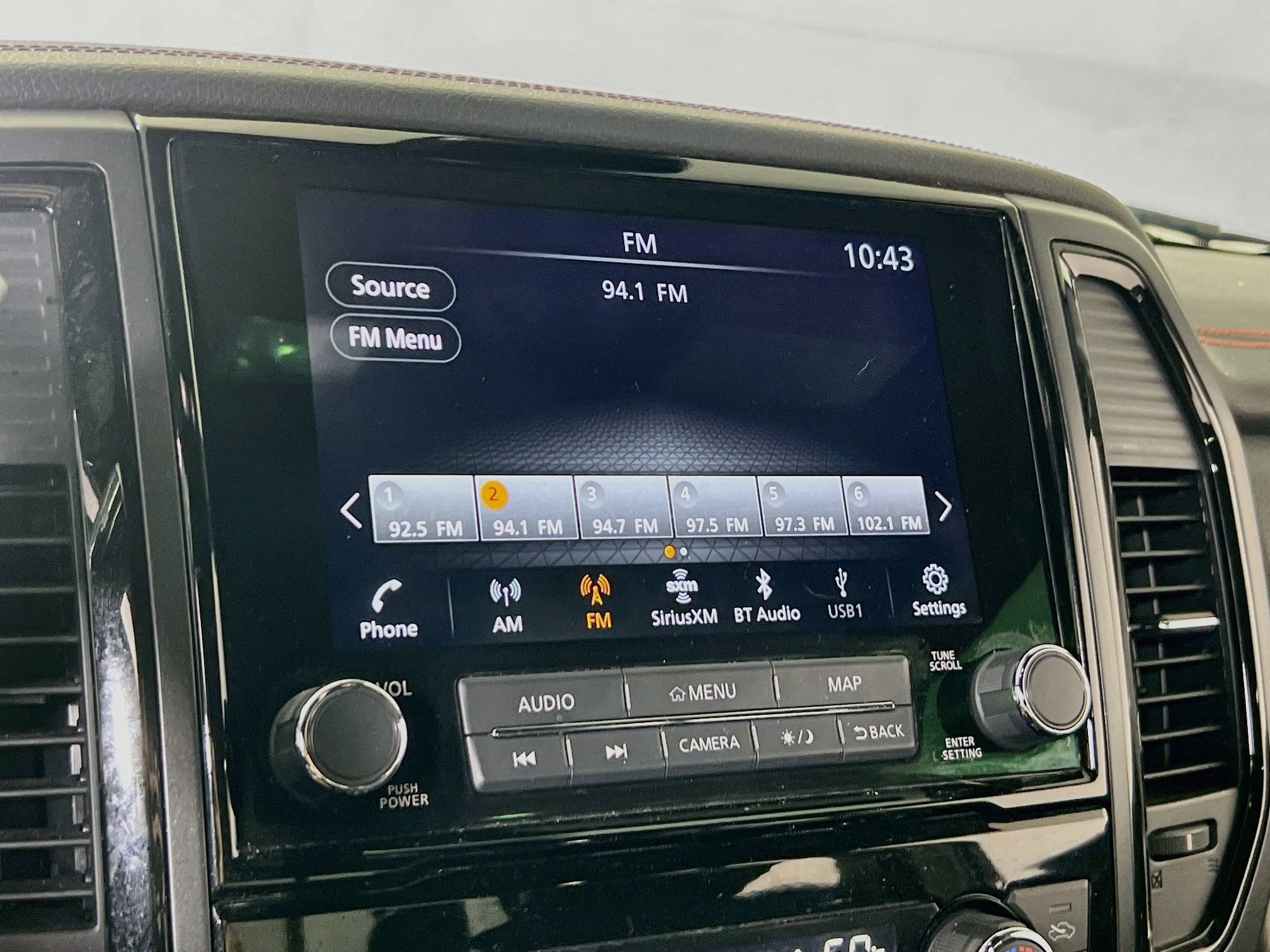 Used 2023 Nissan Titan PRO-4X w/ Pro-4x Convenience Package AWD/4WD image 14