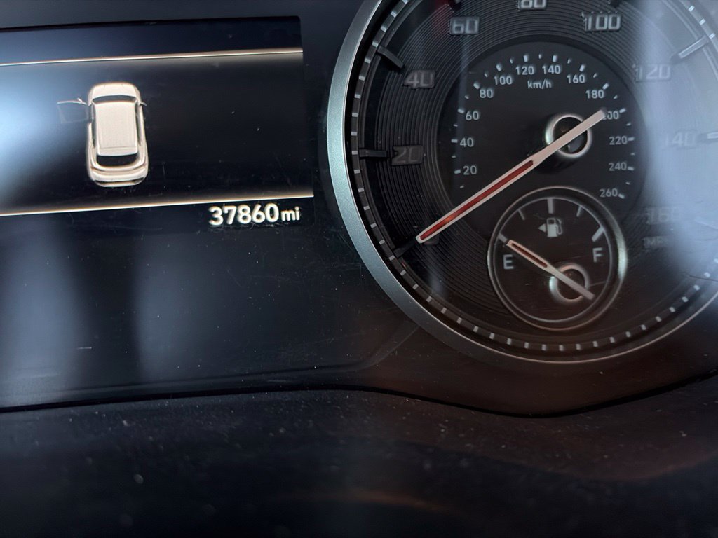 Used 2023 Hyundai Santa Fe SEL AWD/4WD image 2